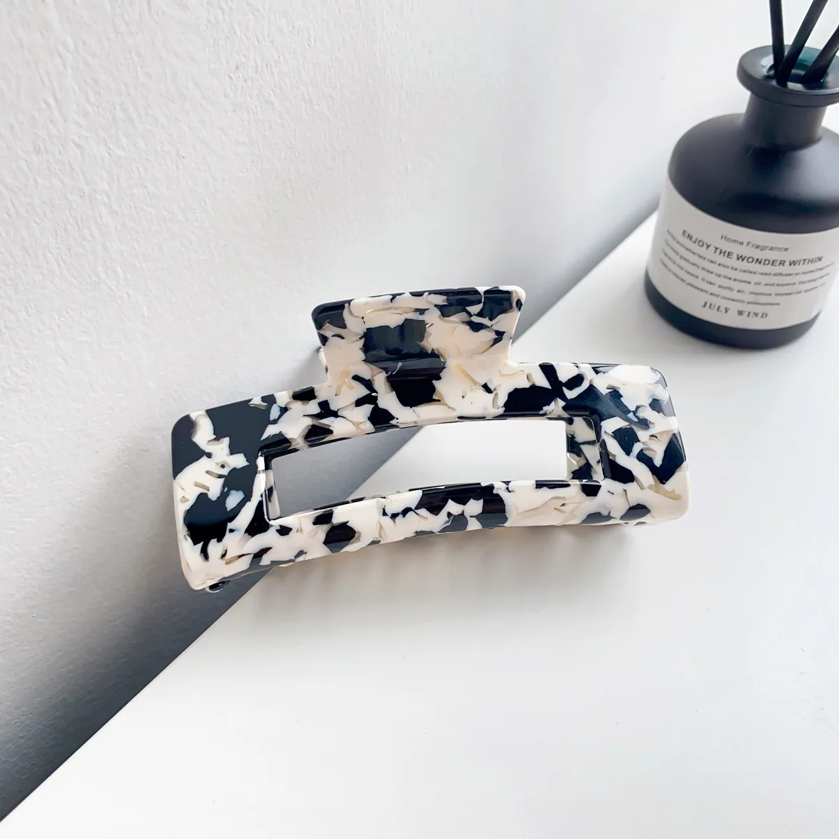 Large acetic acid clip for women, hair clip at the back of the head, leopard print hair clip, vintage hair clip, shark clip image 5