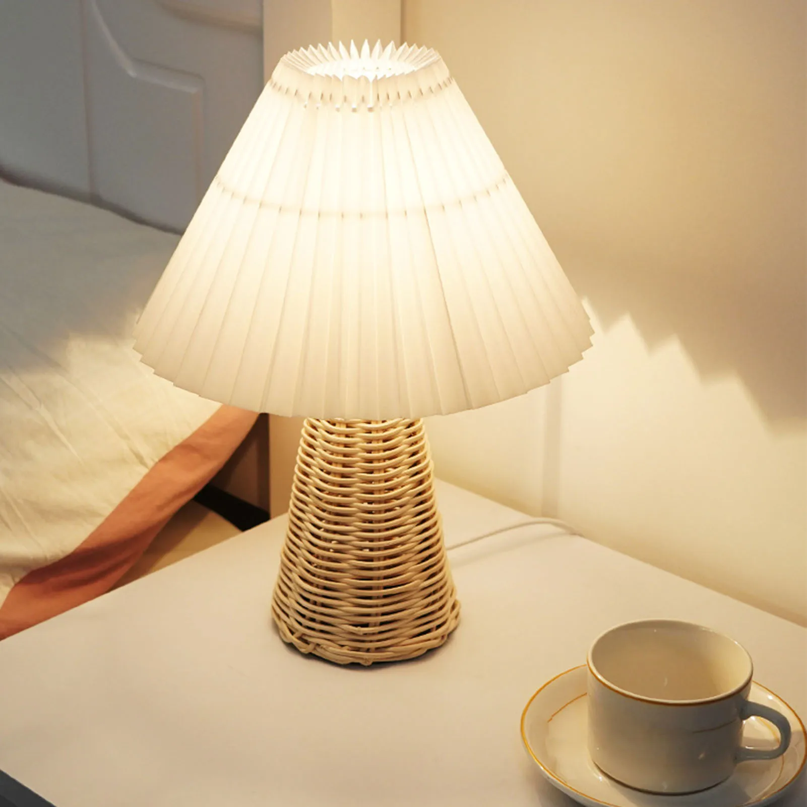 

ZK40 Pleated Table Lamp Bedside Night Lamp with Rattan Base Vintage Style Soft Warm Light for Bedroom Decoration