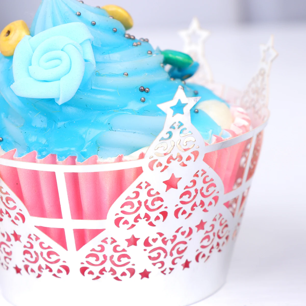 

50pcs Cake Wrappers Muffin Liners Cupcake Cups Lace Paper Beautiful Pattern Non Stick Easy Release Baking Solution Moisture