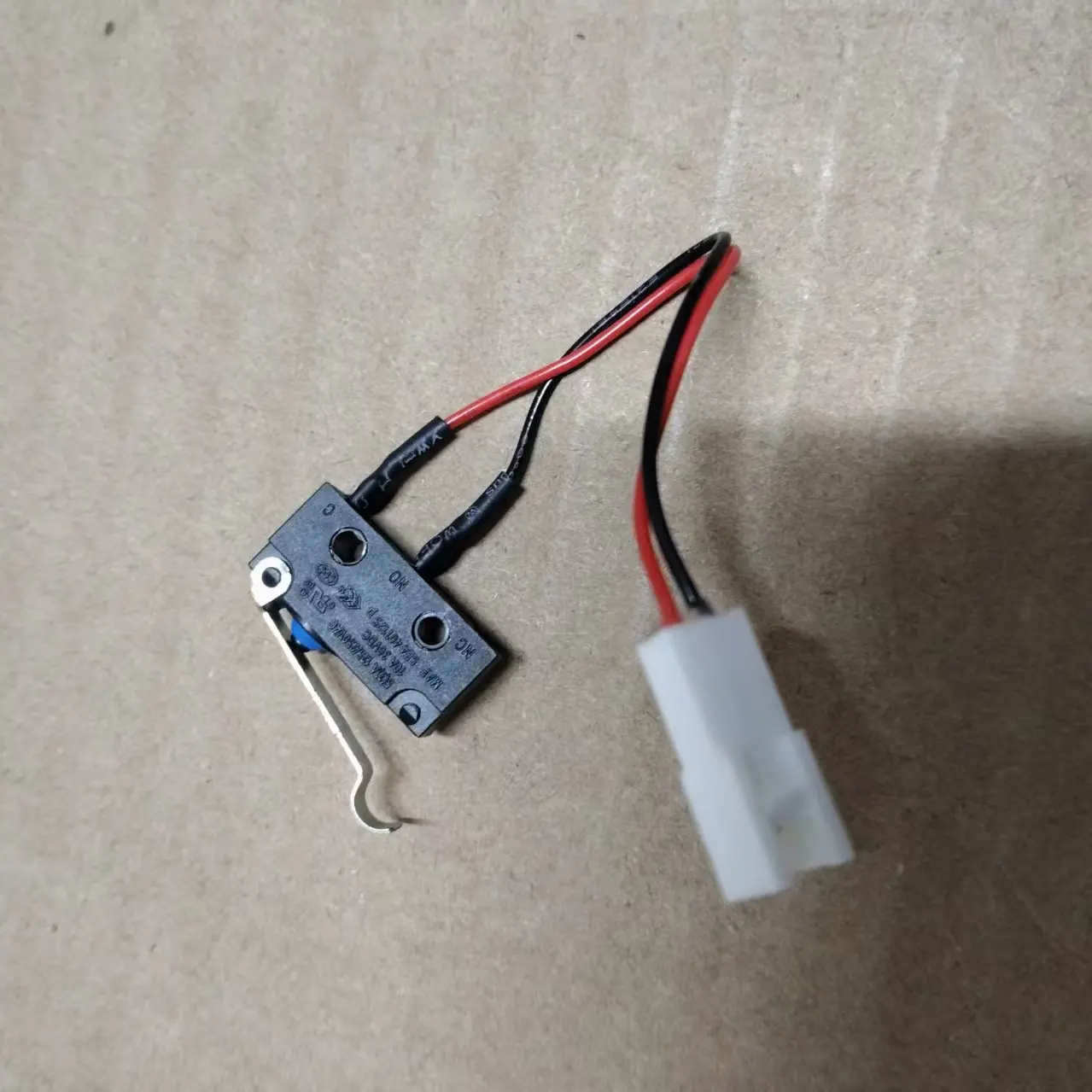 1pcs For Midea floor washer vacuum cleaner GX5 series/X10SE/X8SE micro switch upright switch