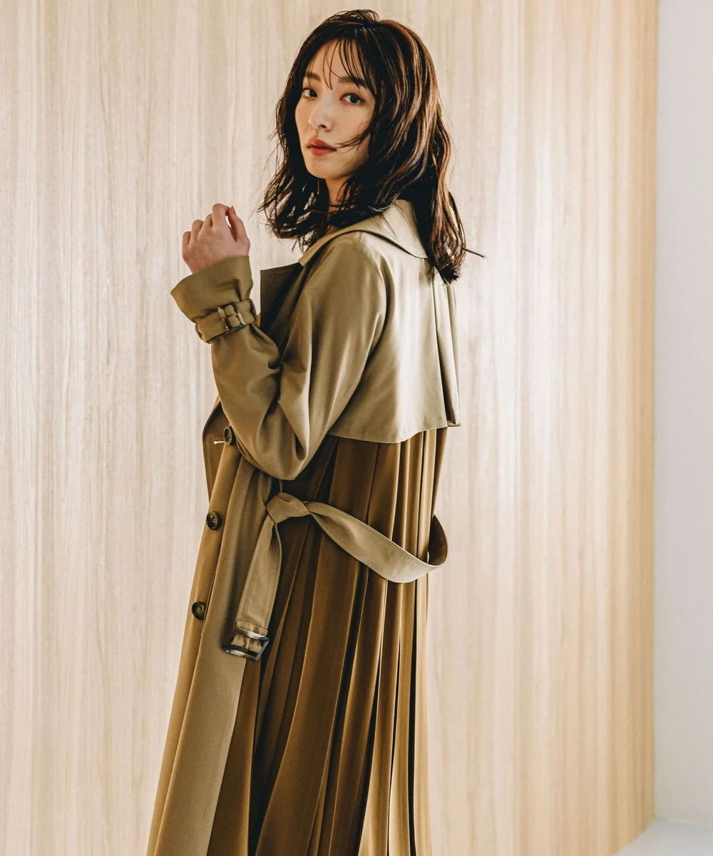 Bluzka 2W+ Bakill Chic, płaszcz, cienka gaza, plisowana, łączona, wiatrówka damska, wiosenna odzież wierzchnia Faion