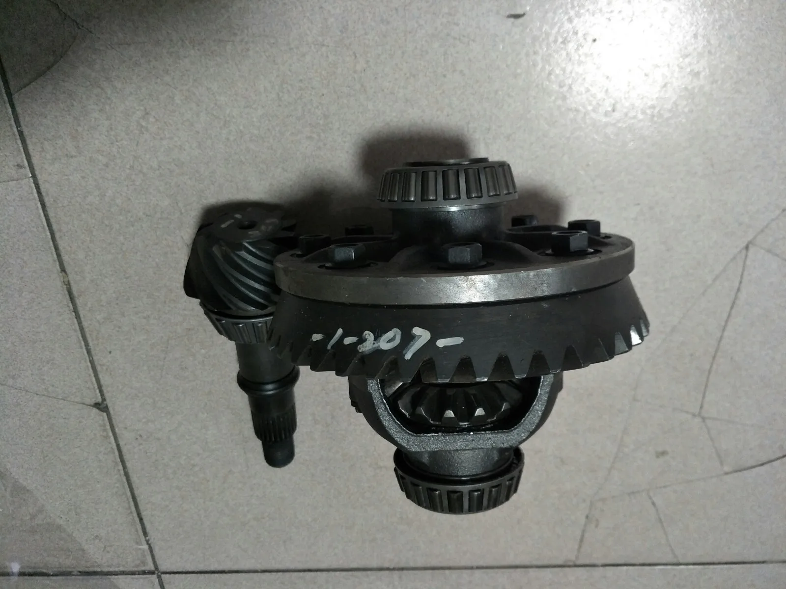 

Jeep Cherokee 213/2500/2700 Front Axle Differential Assembly Pure Pure New Original Car Product Quality
