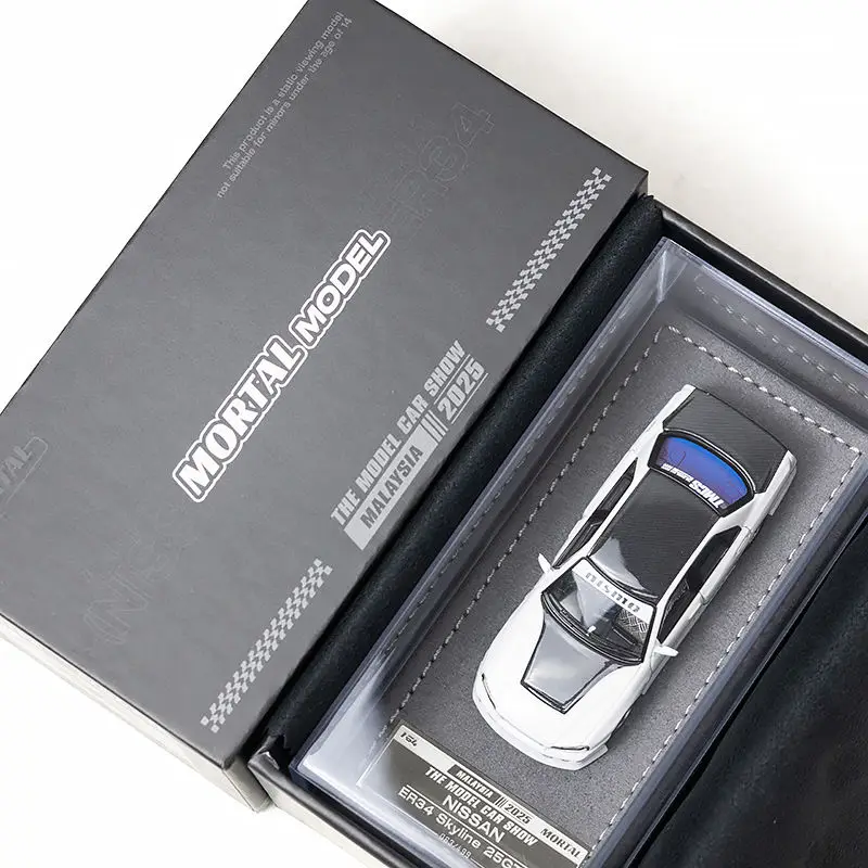 Mortal 1/64 ER34 White Carbon Maleisië Limited Legering Motorvoertuig Speelgoed spuitgieten Metalen Model Collectie Jongen Kerstcadeau