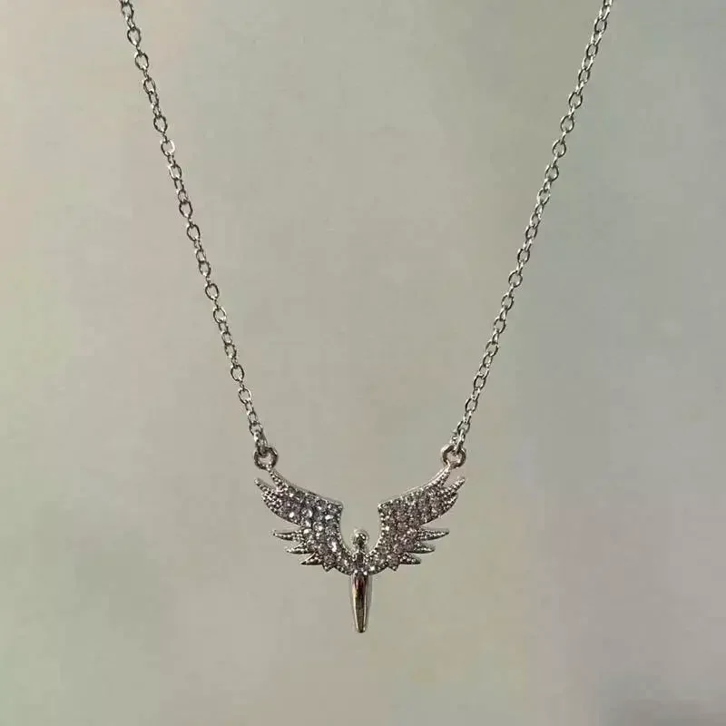 New Creativity Angel Wings Unique Design Pendant Necklace Classic Accessories All-match Personality Clavicle Chain Charm Jewerl