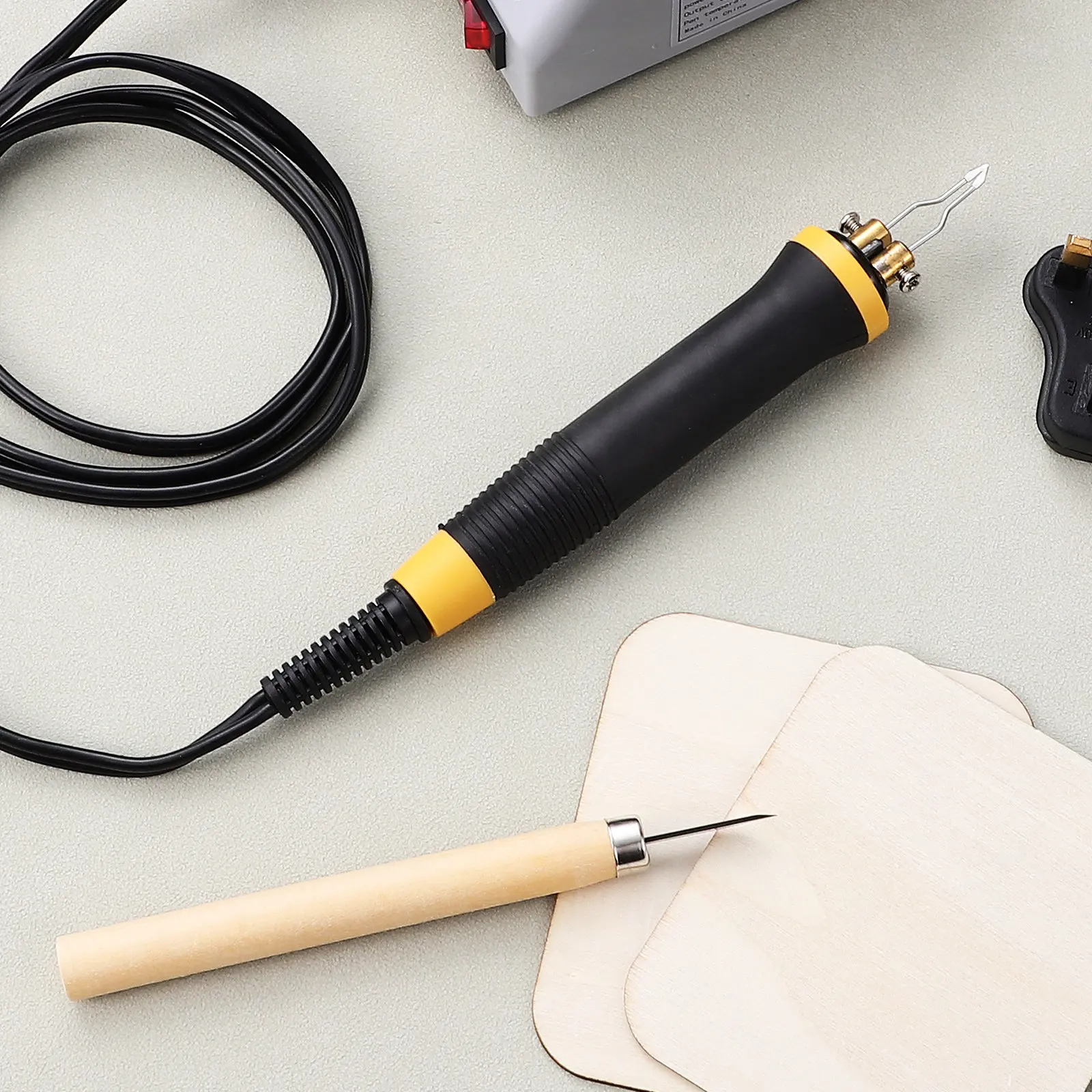 

Pyrography Wood Burner Kit Ergonomic Design Safe Material Versatile Use for Drawing Embossing Engraving on Wood Paper