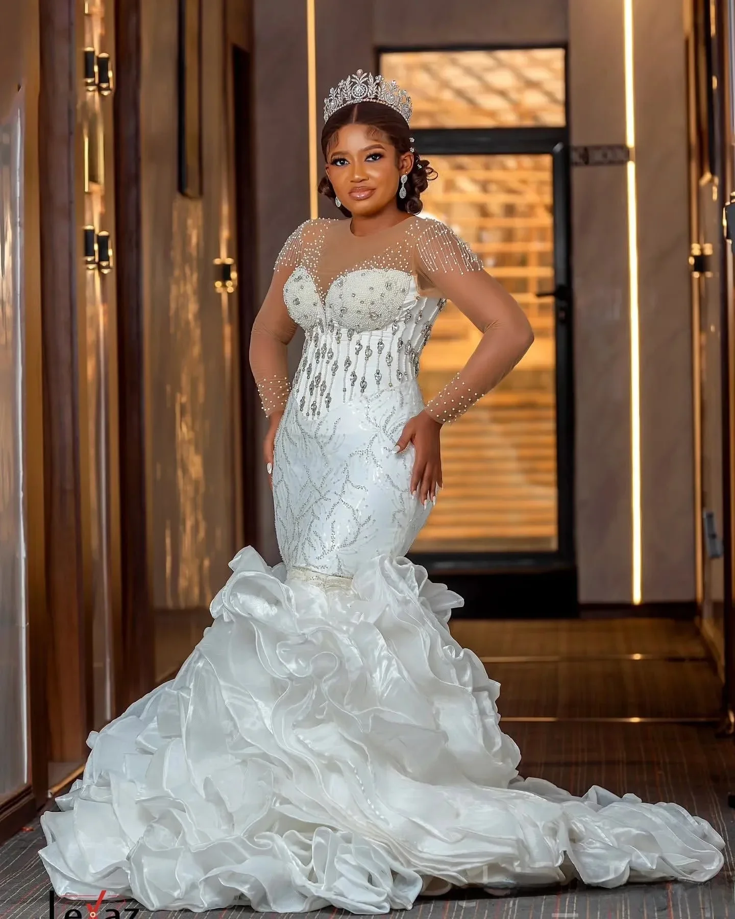 

Customized Plus Size Ivory Lace Wedding Dresses Beaded Crystals Detachable Train Full Sleeves Bridal Gowns Dress