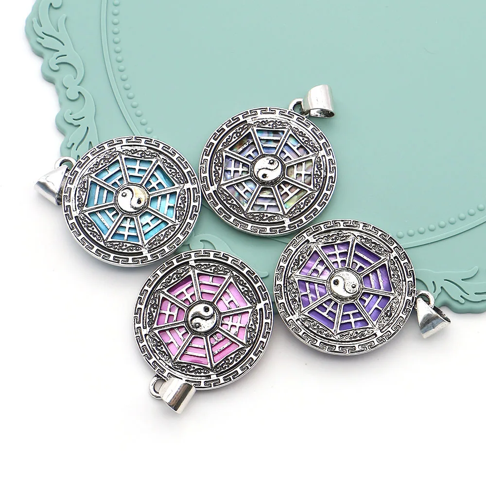 Concha de agua dulce teñida de colores Tai Chi Bagua con incrustaciones y envueltas colgante de cierre de semilla de melón de plata DIY collar Simple de moda