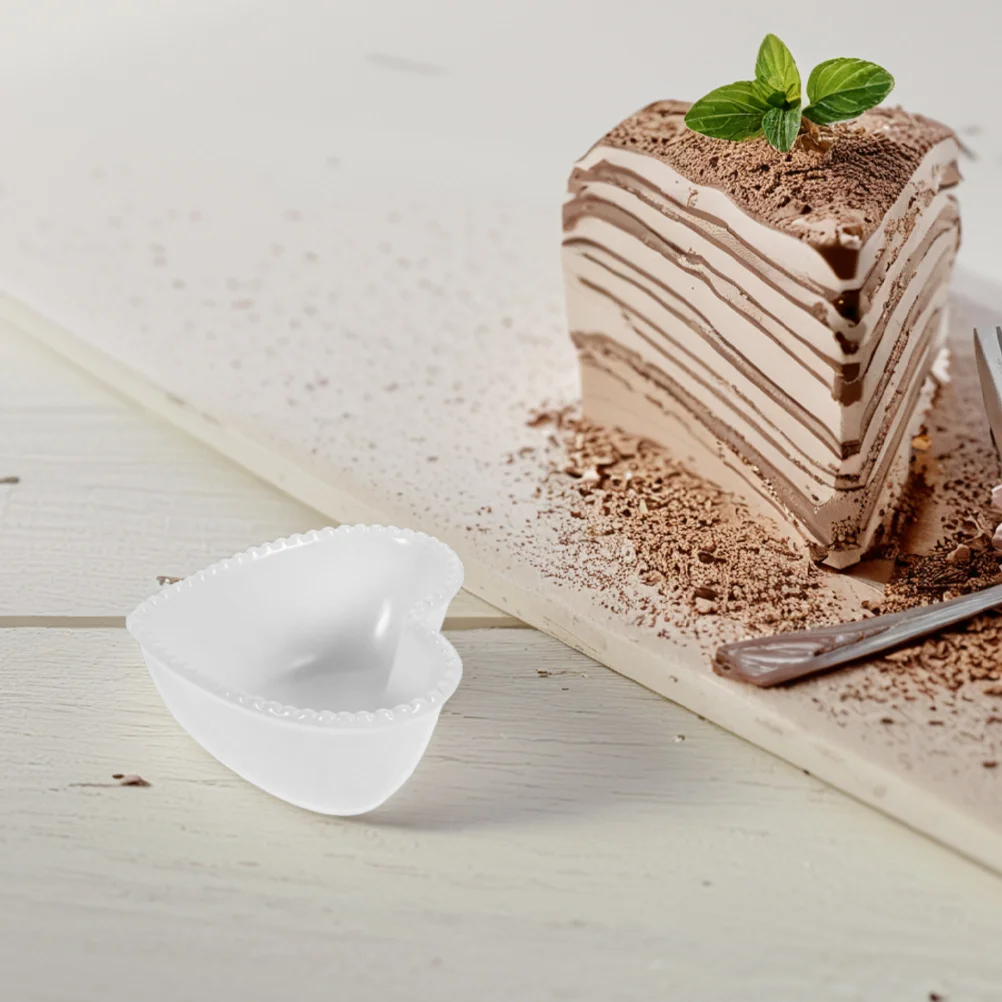

2Pcs Heart Shaped Porcelain Plates Modern Minimalist Tableware Decorative Bowl for Cake Pudding Trifle Souffle