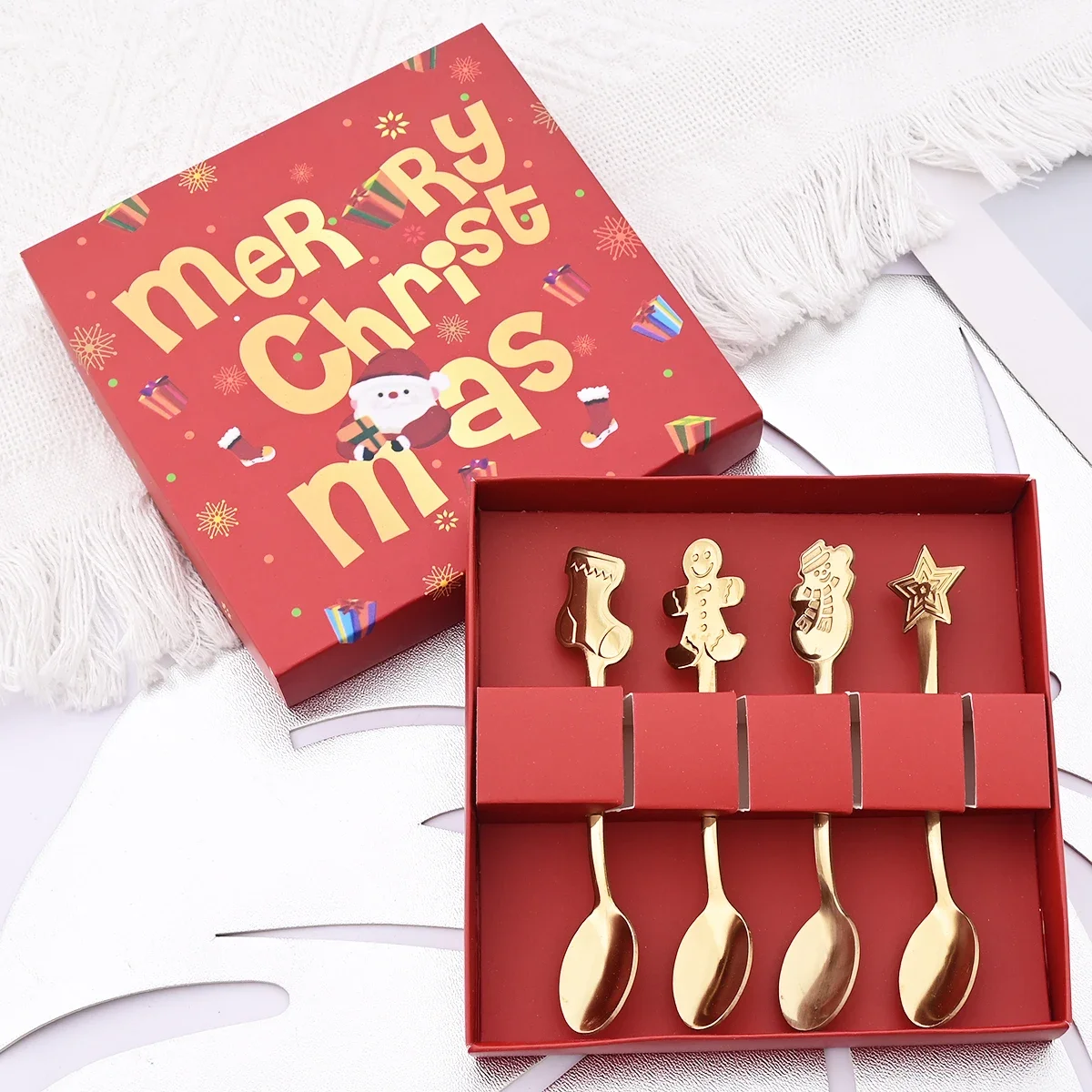 4Pcs Gold Christmas Cutlery Set Reindeer & Cartoon Xmas Character Handle Spoon Fork Stainless Steel Tableware with Red Gift Box
