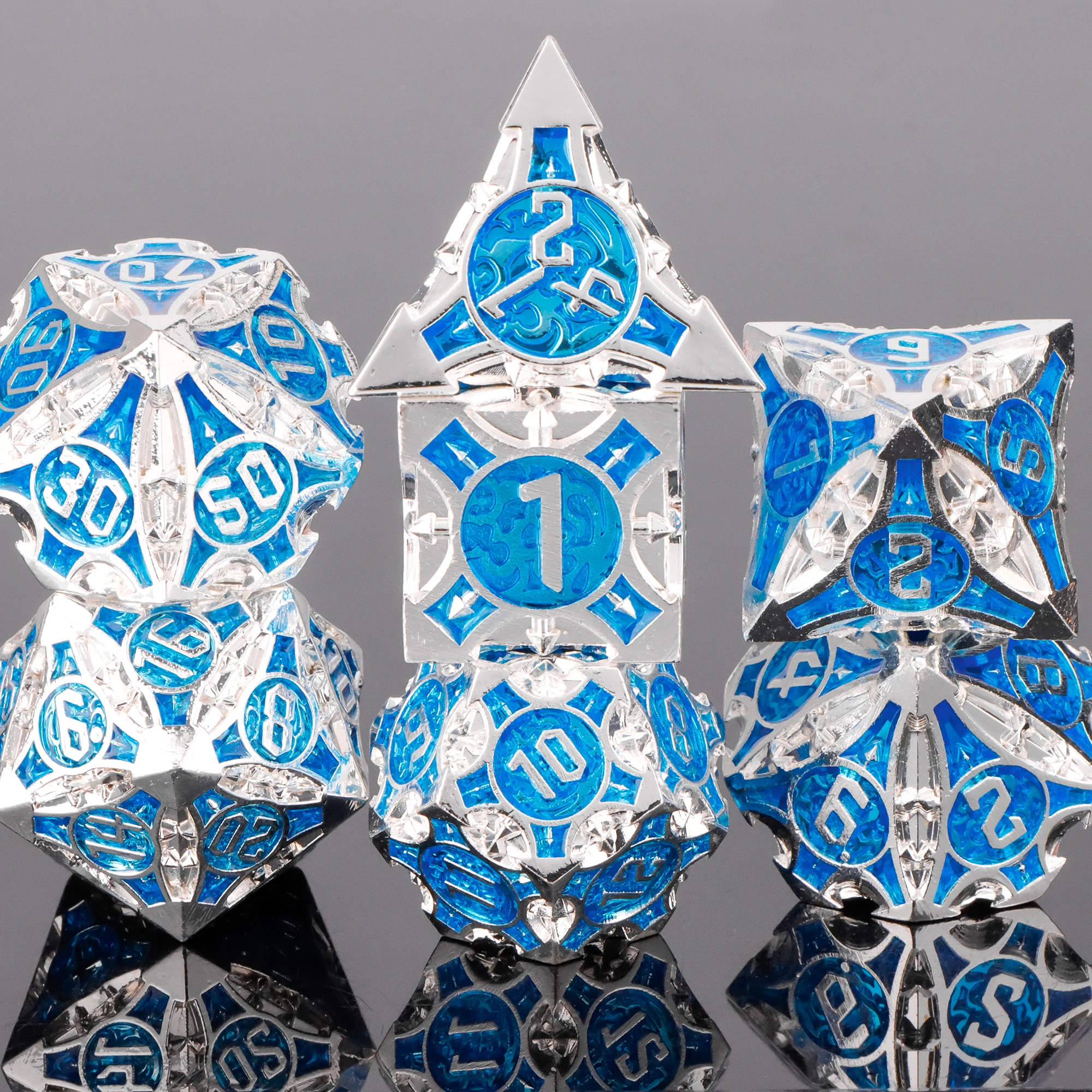 Dadu Logam Hijau untuk Dadu Polihedral DnD untuk Ruang Bawah Tanah dan Naga D dan D Set Dadu untuk Permainan Peran Hadiah D&D