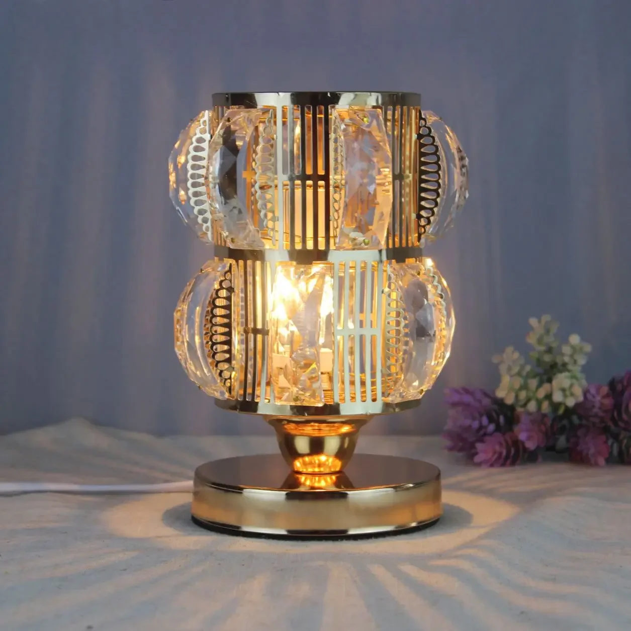 

Аромалампа с кристаллами - европейский стиль легкой роскоши, идеально подходит для спальни, отеля, клуба и салона красоты