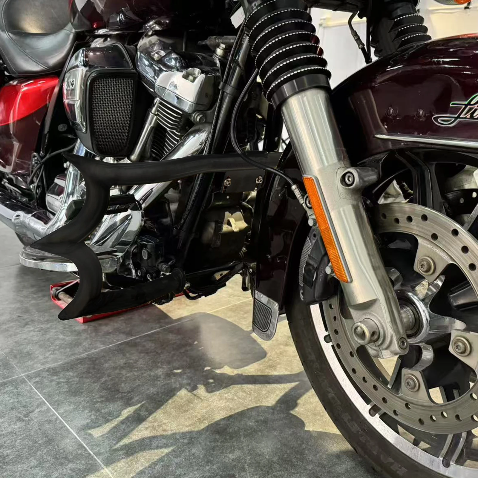 Motorcycle Protective Bumper Engine Protection Bar Fits For Harley CVO Road/Electra Glide /Street Glide ST Road King 2009-2025