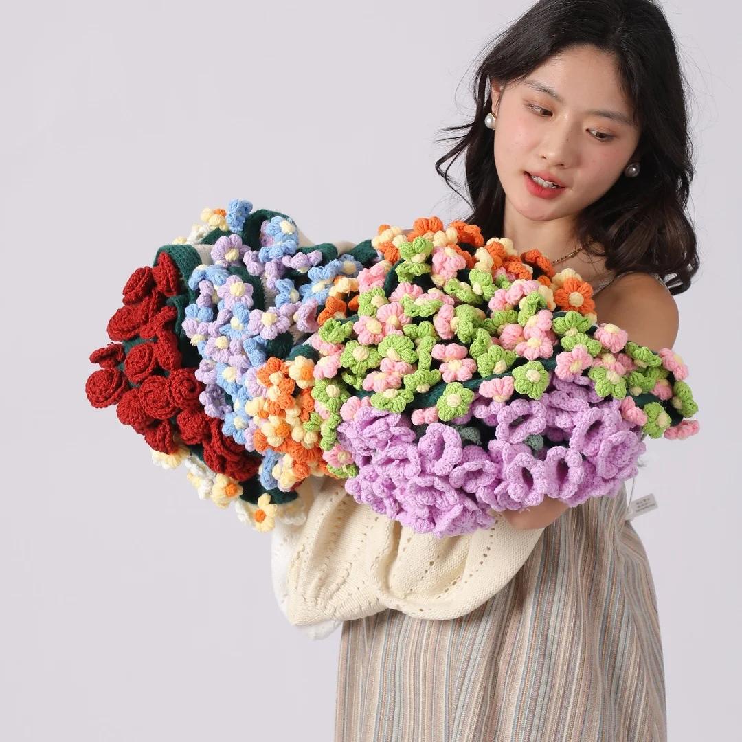 Rose bouquet blanket, suitable for office naps, handcrafted with floral patterns, multifunctional woolen throw Blanket shawl
