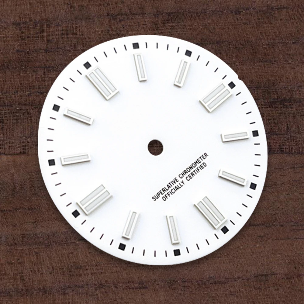 หน้าปัดโลโก้ S ขนาด28.5มม. เหมาะสำหรับ NH35/NH36/4R/7วินาทีนาฬิกาเคลื่อนไหวอัตโนมัติแบบญี่ปุ่นสีเขียวประดับตกแต่งเรืองแสง