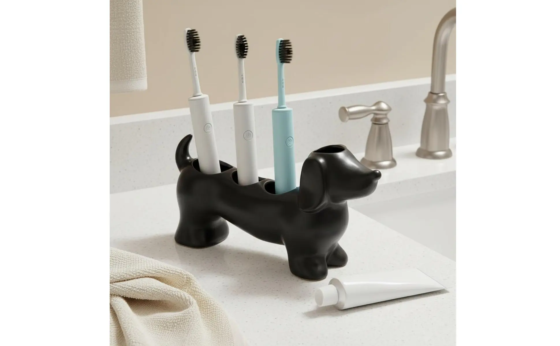 https://ae-pic-a1.aliexpress-media.com/kf/Sd73be4898d8349728864c091417b403eZ.jpg Ceramic Dog Toothbrush Stand Decorative Dachshund Shape Ceramic Toothbrush Holder for Vanity Countertop