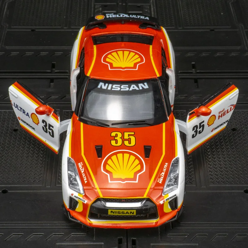 Nissan GTR-Modelo de carro de brinquedo fundido para crianças, liga, som e luz, colecionáveis, presente de aniversário, 1:32, 2020