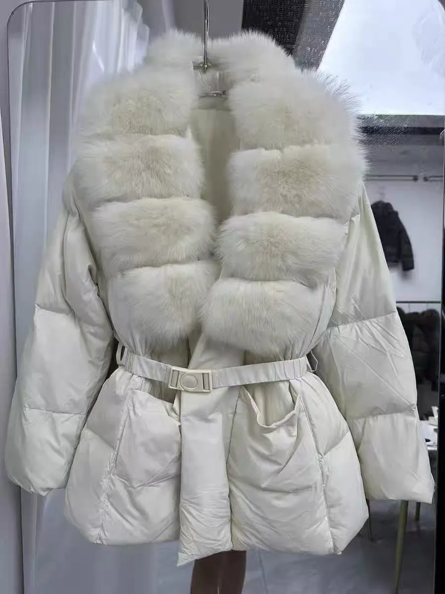 เสื้อแจ็คเก็ตพัฟเฟอร์ขนฟ็อกซ์แท้ ฤดูหนาวใหม่ล่าสุด สำหรับผู้หญิง หนา อุ่น มีเข็มขัด ขนเป็ดขาว 90% กันน้ำ