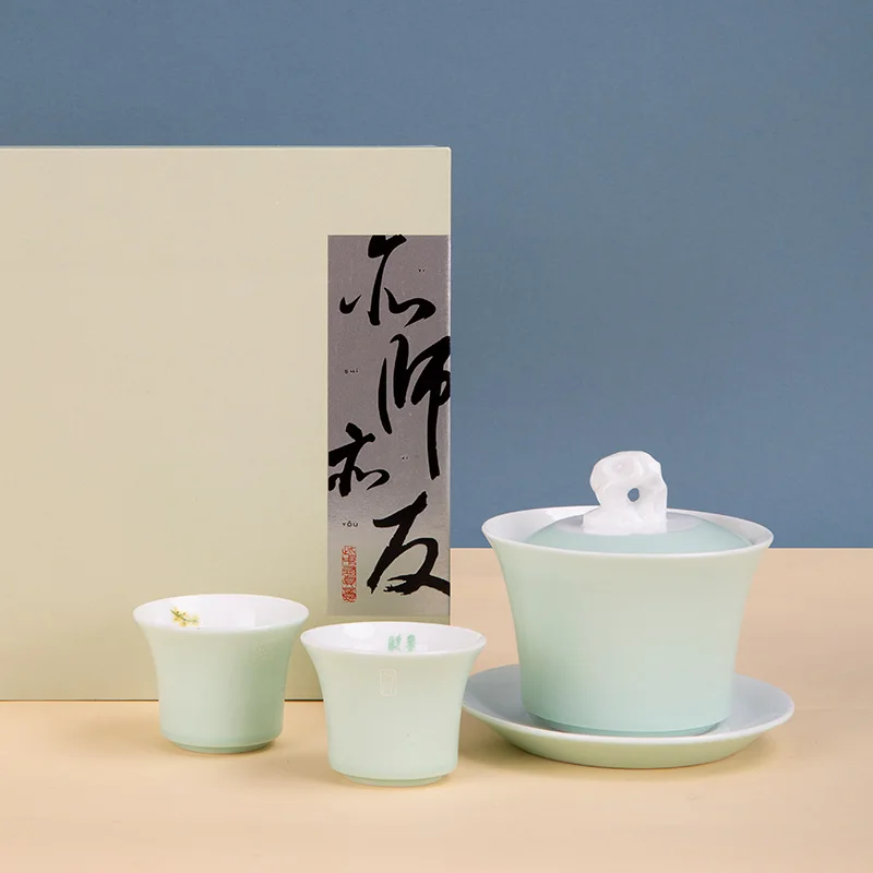 مجموعة أدوات الشرب من البورسلين الأبيض الأنيق - الطراز الصيني التقليدي، كاملة مع Gaiwan