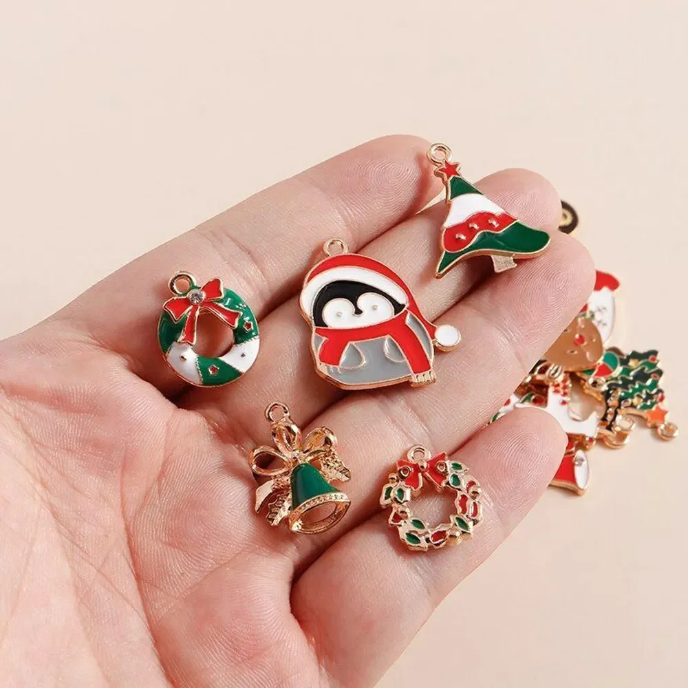 10 Stück Emaille Weihnachtsbaum Weihnachtsmann Charms für DIY Herstellung Anhänger Halsketten Ohrringe Armbänder Handgefertigte Schmuckzubehör