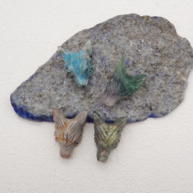 4Pcs Natural Stone Wolf Head Pendants Beads,Handcarved Animal Pendants DIY Jewelry Necklace Accessories 24x16x9mm 3g