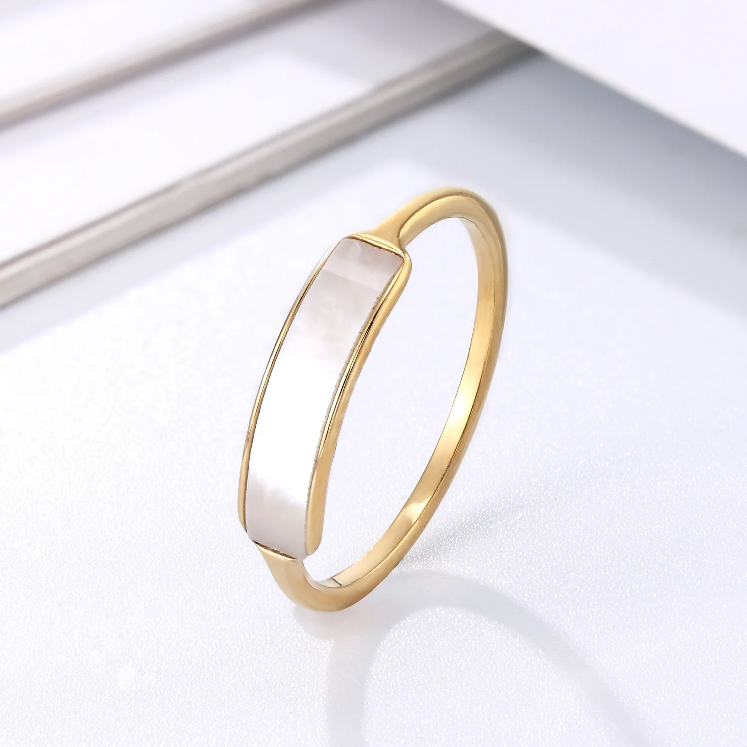 AILINFA Titanium Steel Ring Ladies Fashion Niche Couple Simple Retro INS Glossy Shell Ring Wholesale