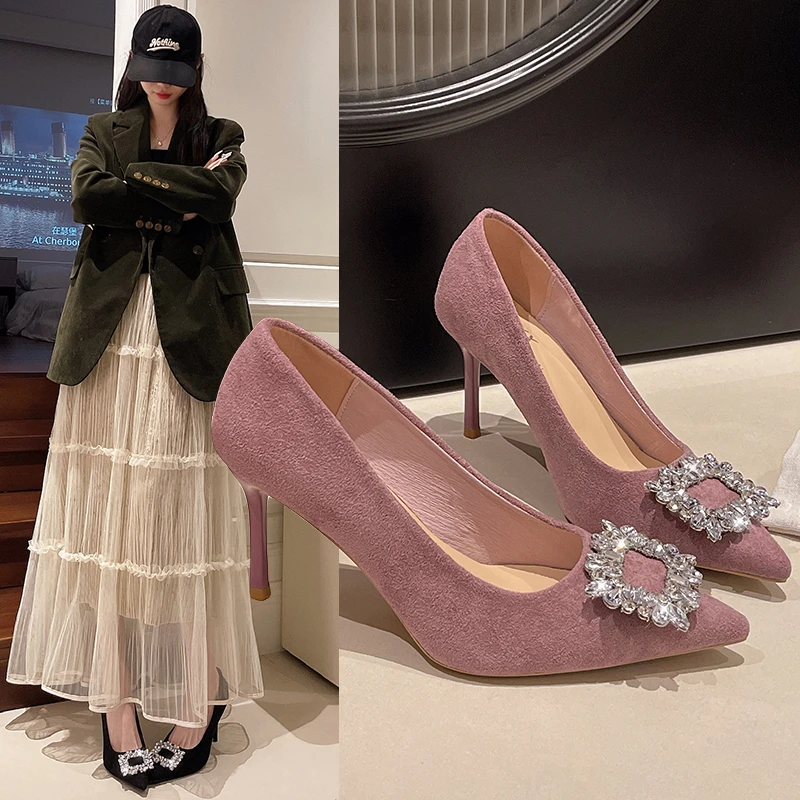 

Новые французские сексуальные женские туфли на высоком каблуке с заостренными стразами и модным облегающим кроем с мелким горлышком.