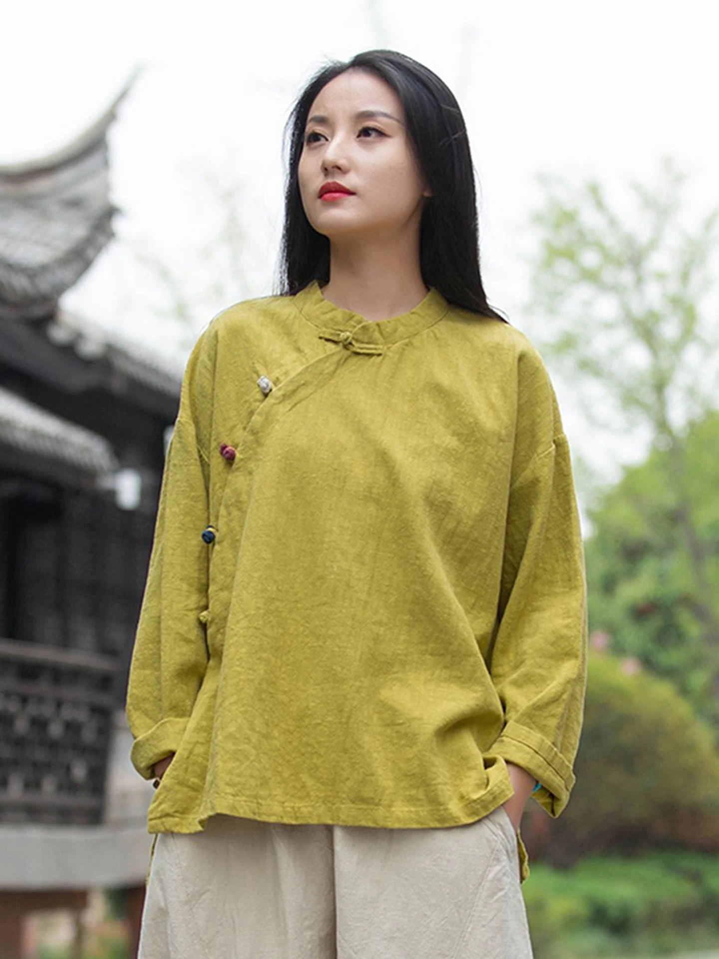 Artistic Cotton Linen Women's Shirt 2026 New Retro Style Side Buttoned Long Sleeve Loose Fit Traditional Chinese Style Top