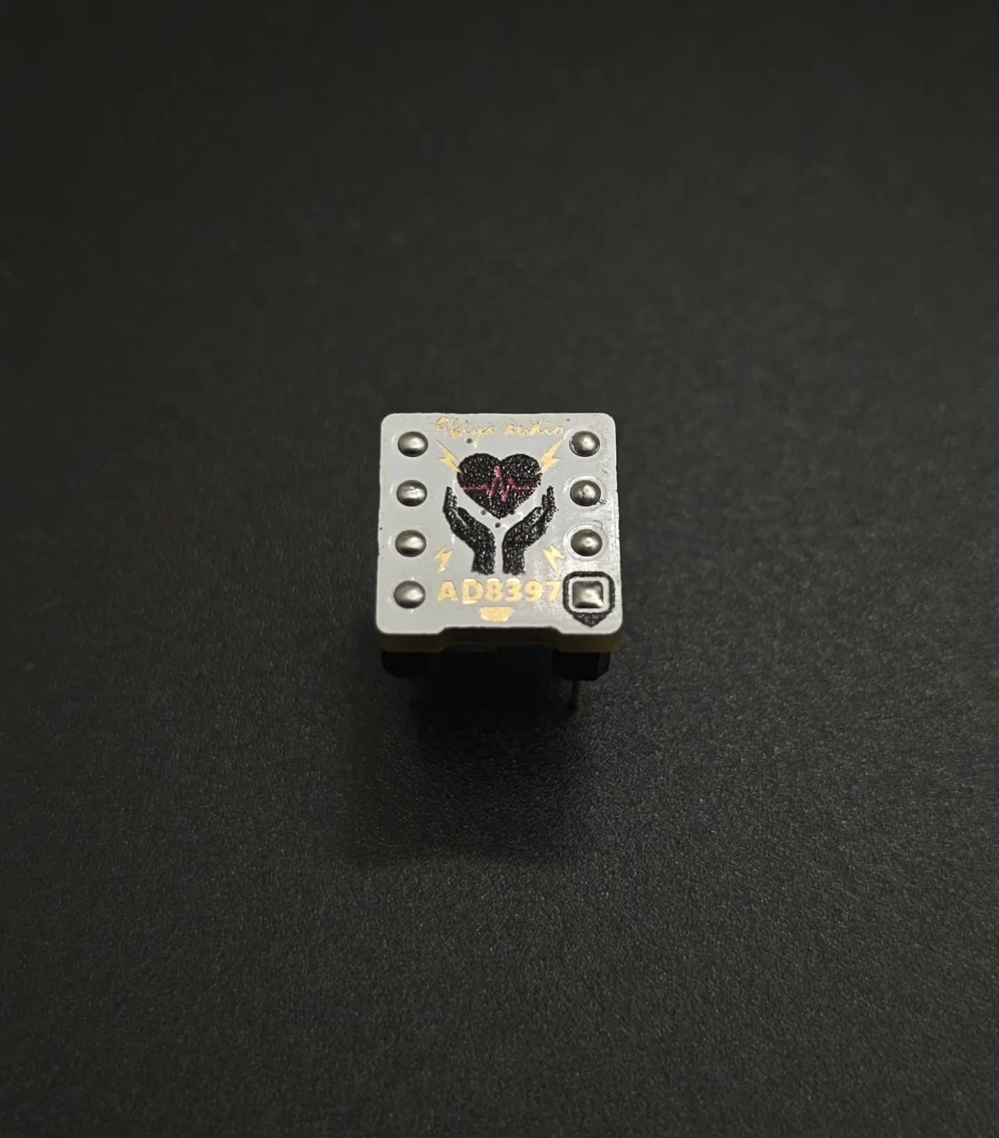 AD8397ARZ Dual op-amp, large swing amplitude, high output current amplifier, specially designed tuning optimized version