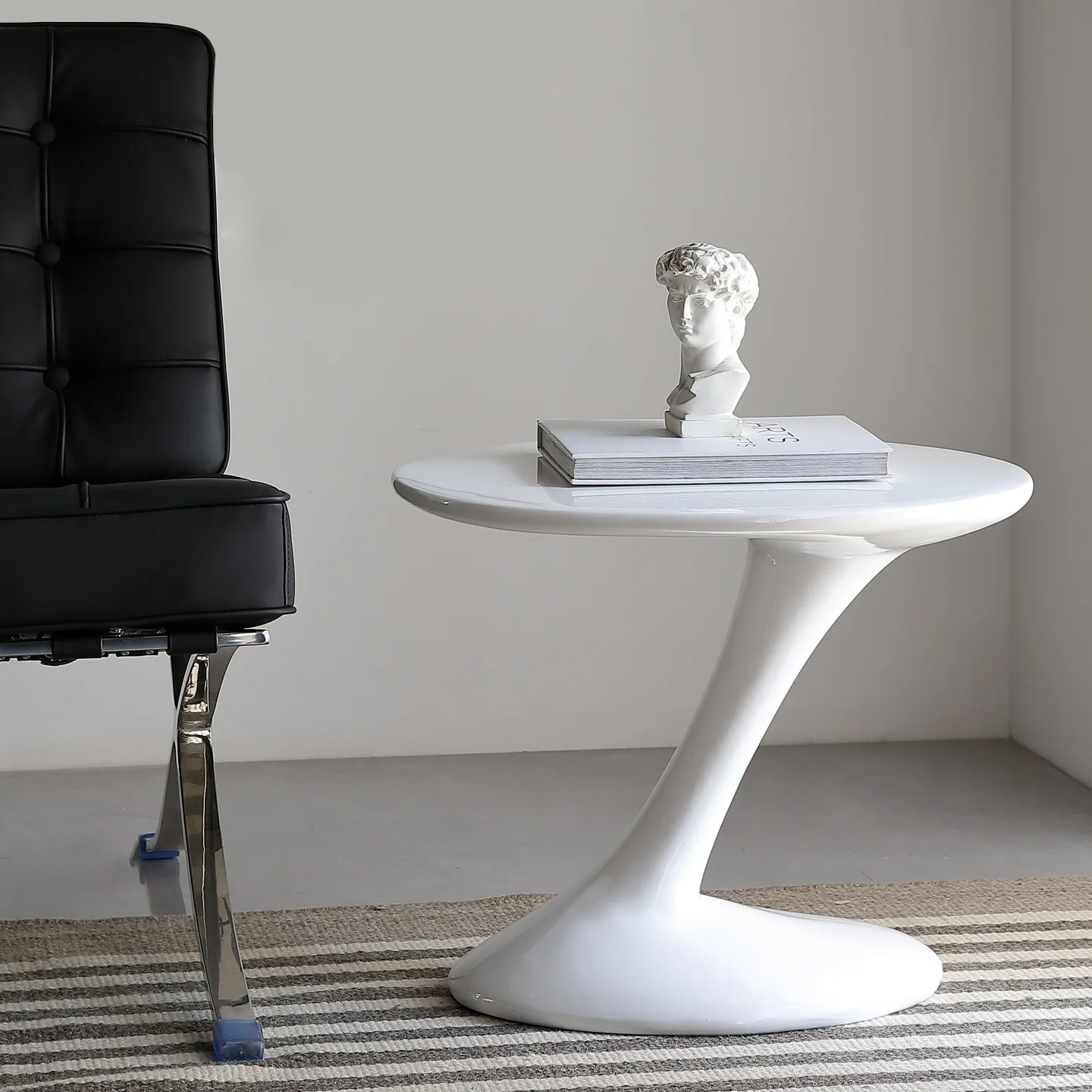 Nordic sofa edge corner table, living room small round table modern mobile small coffee table simple Internet celebrity bedroom