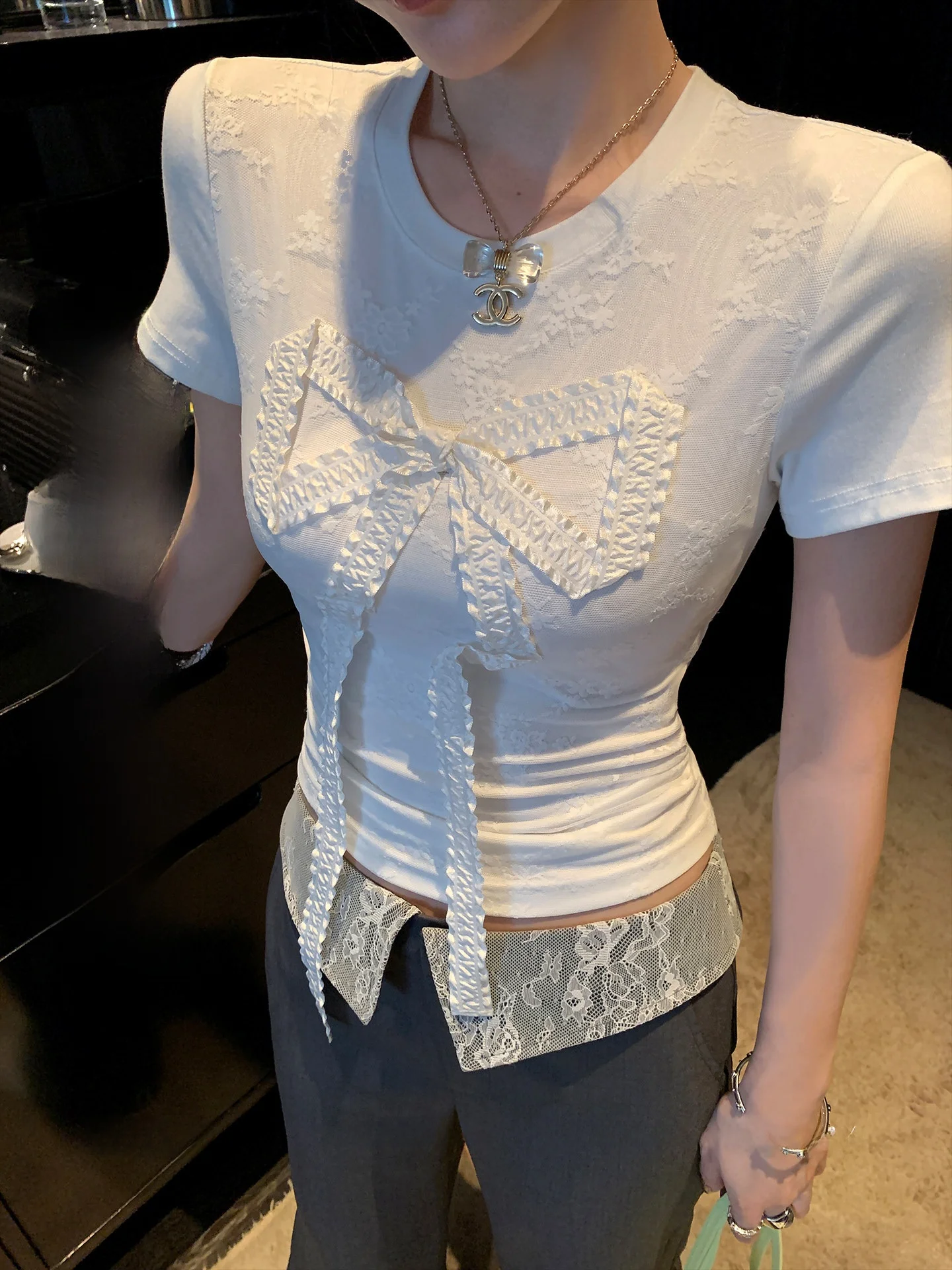 

LIONE ey Lace Knot Slim Fit ort Sve Casual Pants Set Women's Faion Spring Summer Outfit Two-Piece Suit