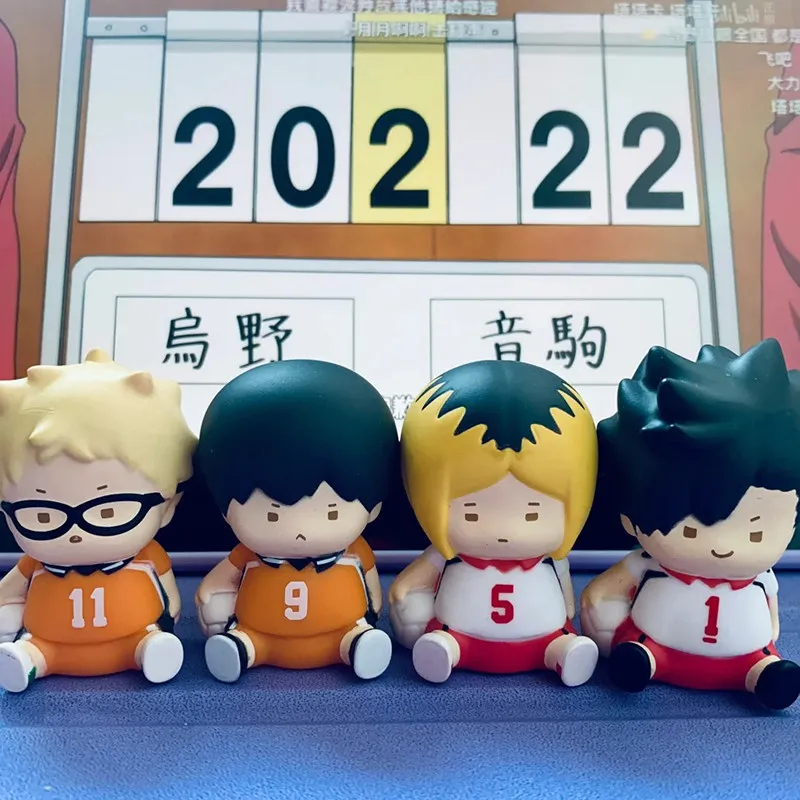 

New In Stock Volleyball Youth Round Sitting Posture Different Color Version Action Figure Capsule Toy Model Ornament Fans Gifts