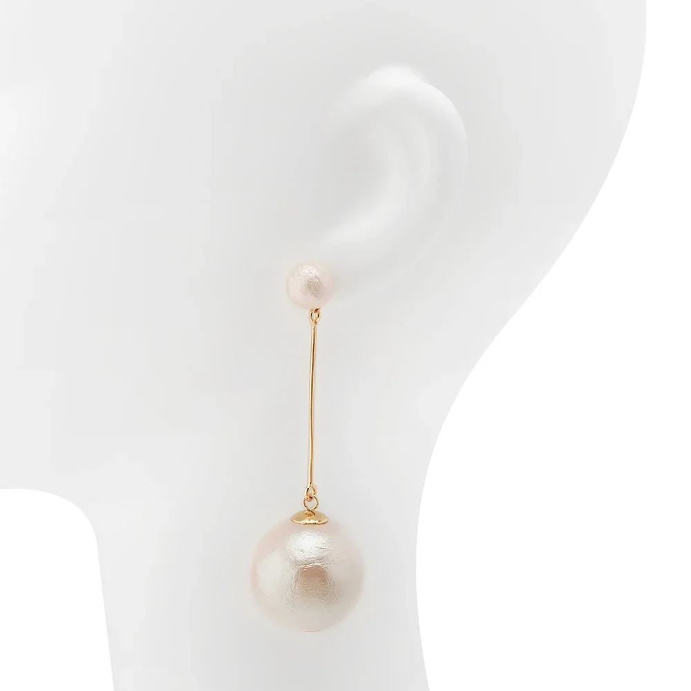 

AB/ Cotton ball imitation pearl design simple copper alloy women's earrings light.