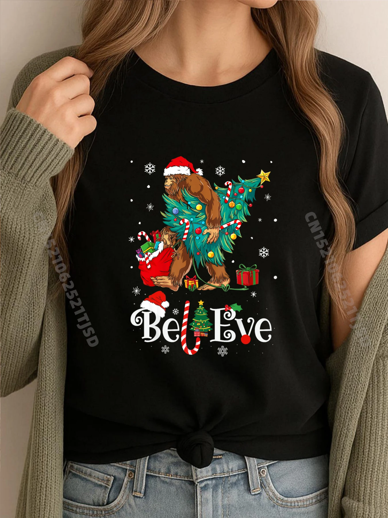 

Santa Bigfoot Christmas Lights Sasquatch Believe Xmas Teeshirt Short Sleeve Tee T-shirt Washed Vaporwave