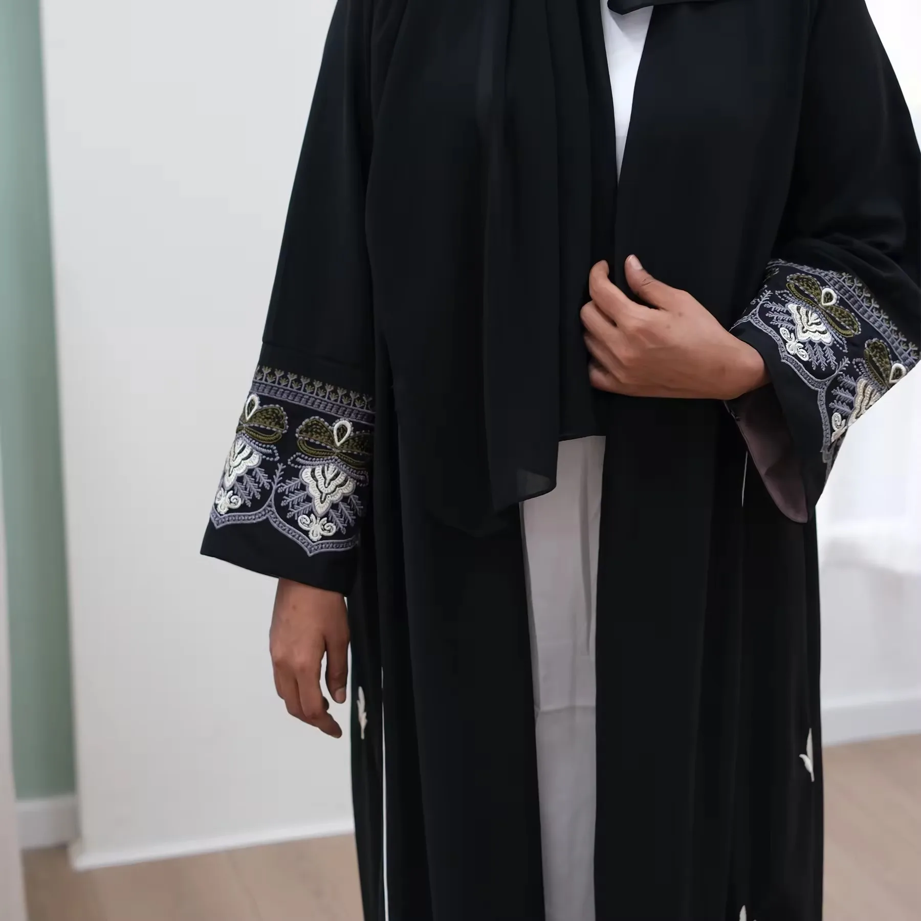 New Fashion Embroidery Kimono Oversized Muslim Robe abaya Syari Female Full Length Muslim Islam Kebaya Caftan Arab Abaya Robes