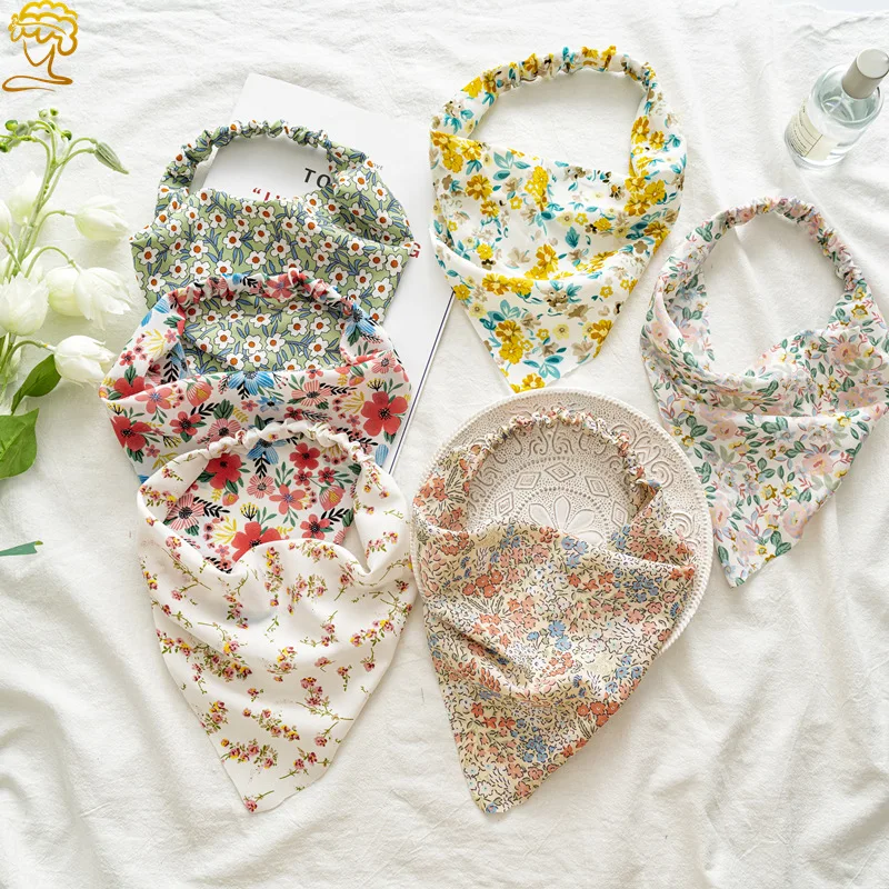 Damen Kleine Blumenmuster Stoff-Bandanas Mädchen Frische Dreieckige Kopftücher Damen Sommer Herbst Haarschals Haaraccessoires Turban – Detail 4