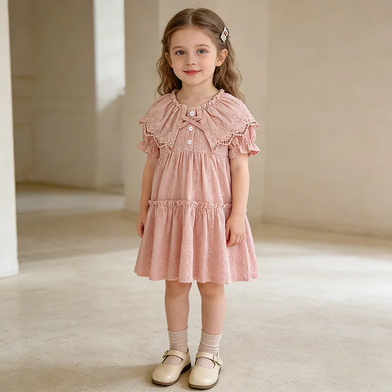 Vestido Infantil Feminino 2026 Primavera e Verão Novo Estilo Coreano para Meninas Bebês com Gola de Boneca de Renda e Manga Curta em Jacquard