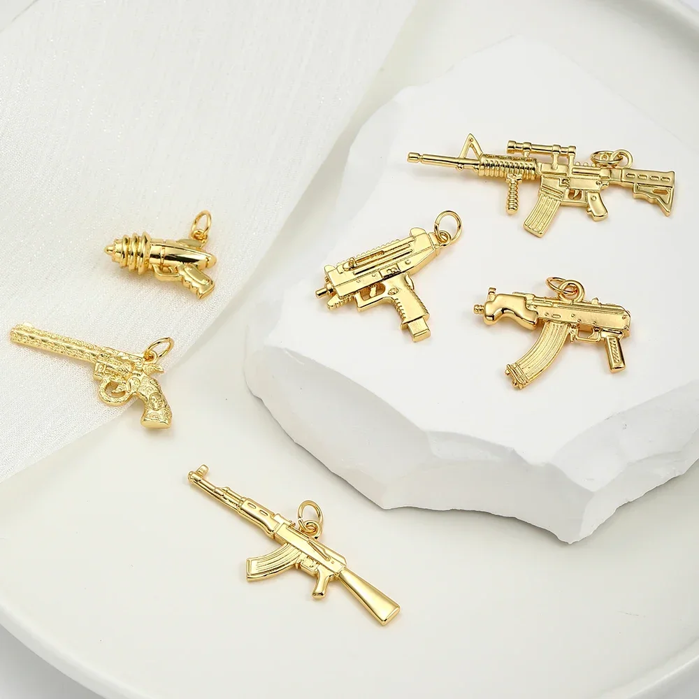 Charms Luxury Golden Color Pistol Charms Pendants For Necklace Earring Charms Wholesale For Jewelry Metal Copper Making