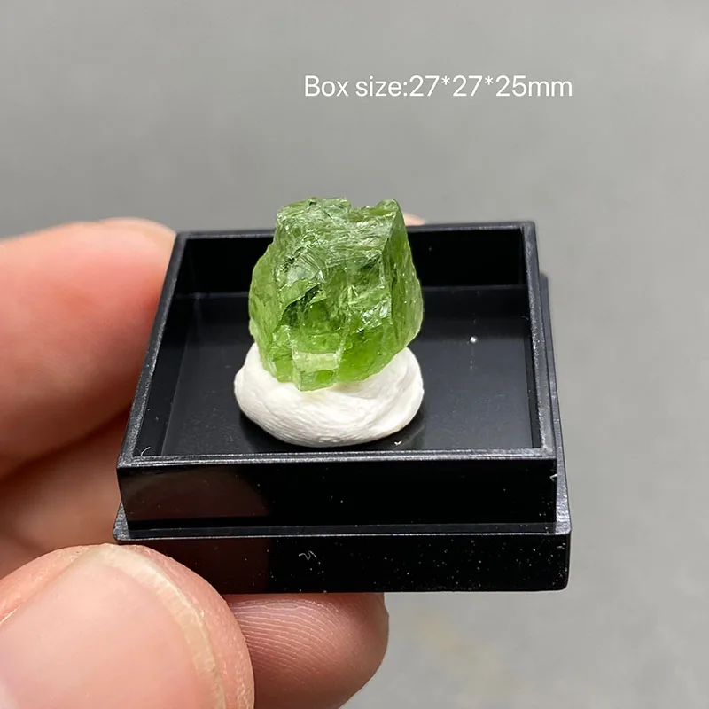 100% Natural rare  Ludlamite mineral specimen stones and crystals  quartz gemstones Pendant home decoration +Box size:27*27*25mm