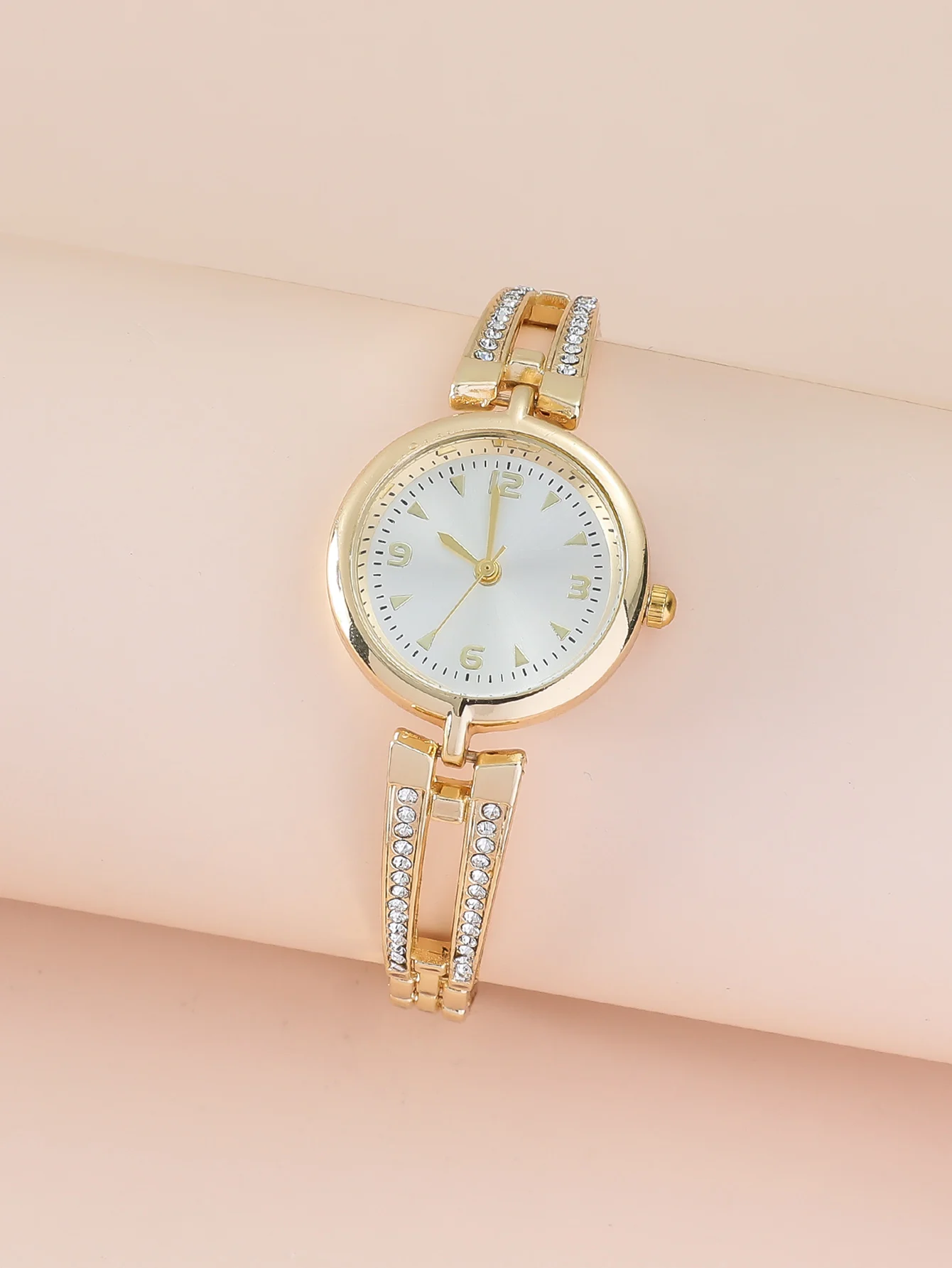 Simple And Fashionable Gold Women\'s Quartz Watch With Rhinestones