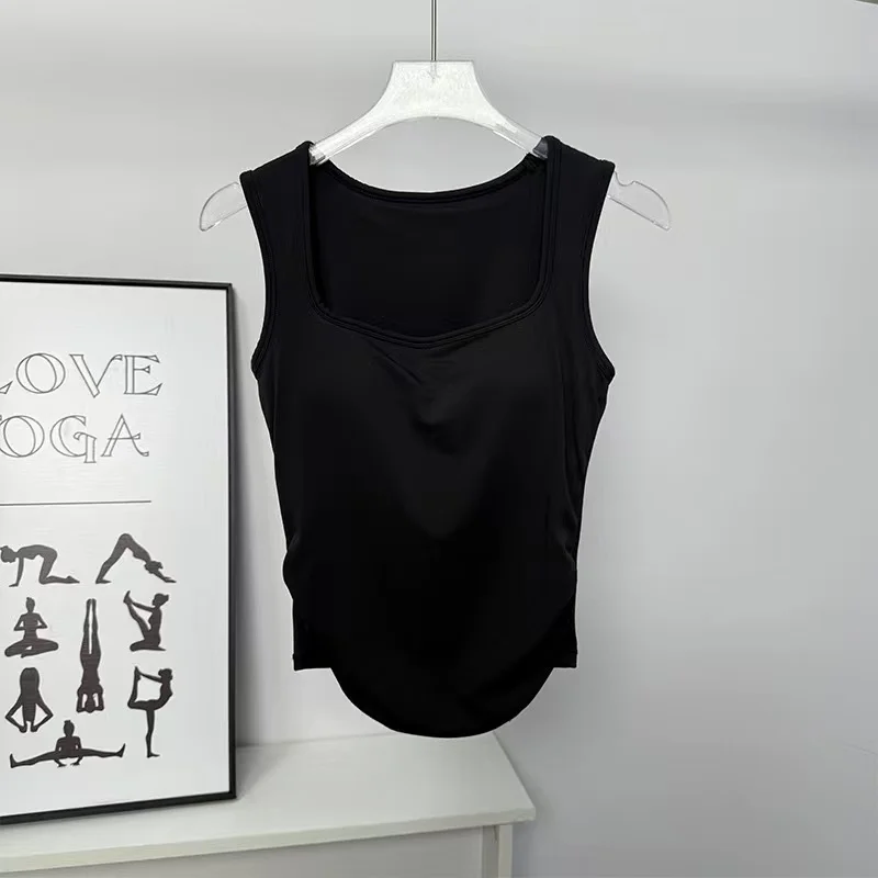 قميص نسائي برقبة مربعة من قطعة واحدة مع حمالة صدر مبطنة مدمجة للبيلاتيس والتدريب والجري واللياقة البدنية وملابس اليوغا وحمالة الصدر