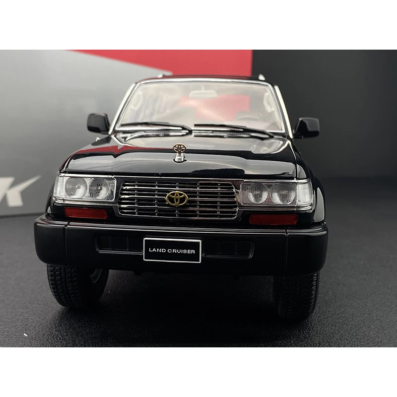 

Diecast 1/18 TOYOTA'S Land Cruiser LC80 Off-road Full-drive Alloy Car Model Black Adult Classic Collection Static Display