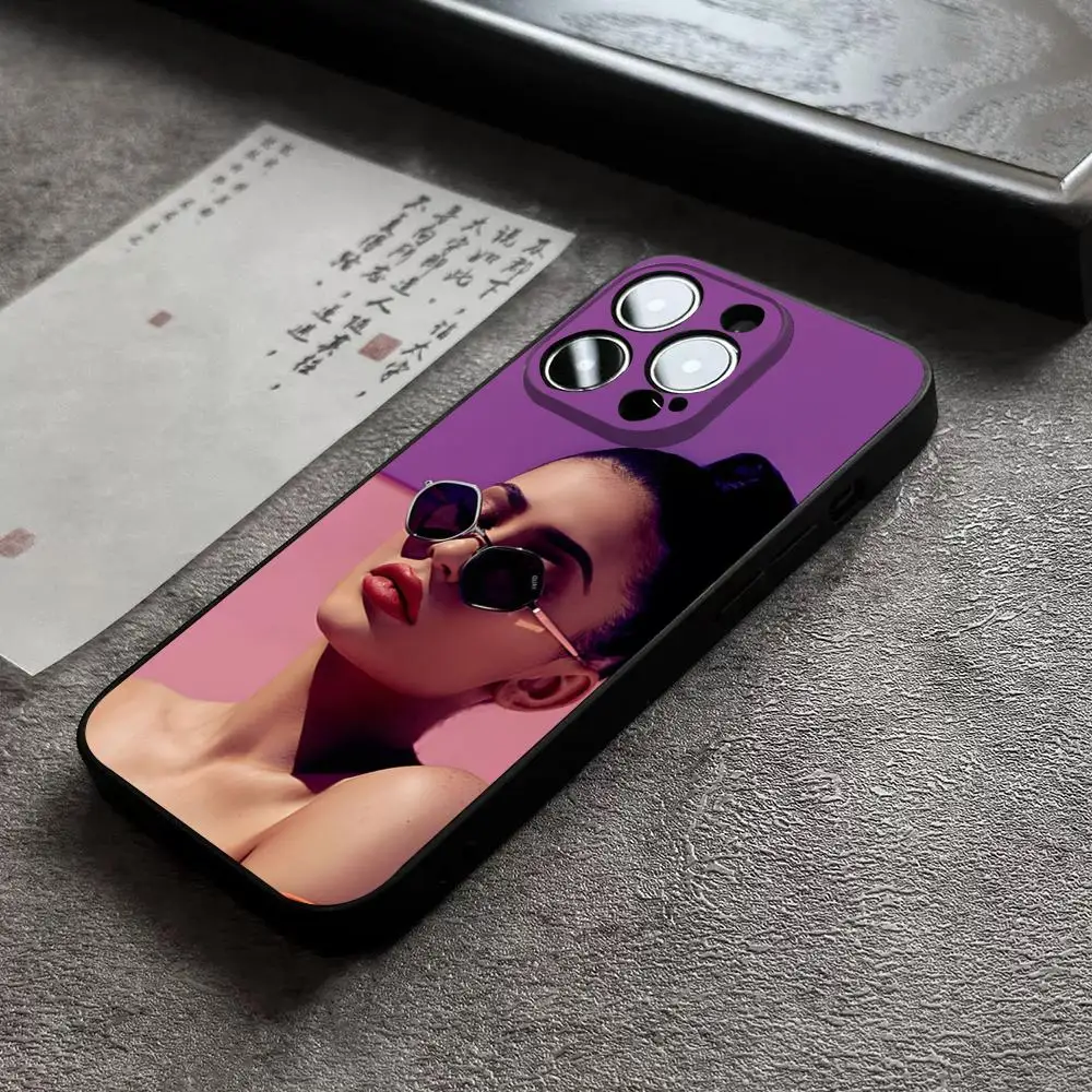 Kylie Jenner Sex Wearing Phone Case For 14 Pro Max For Apple Iphone 16 15 Po Max 12 Mini 11 13 Pro Xr X Xs 8 7 Plus Back Cover