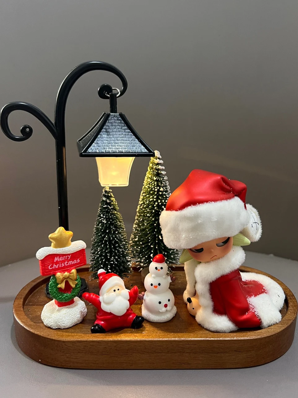 

Zsiga Winter Gift Scene Box ature Car Decorative Display Model Wooden Crt for Office Desktop Festive Creative Design