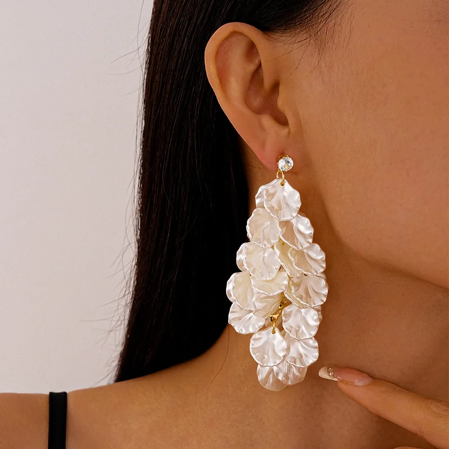Thumbnail 4 - #40 Best Earrings to Buy In 2026