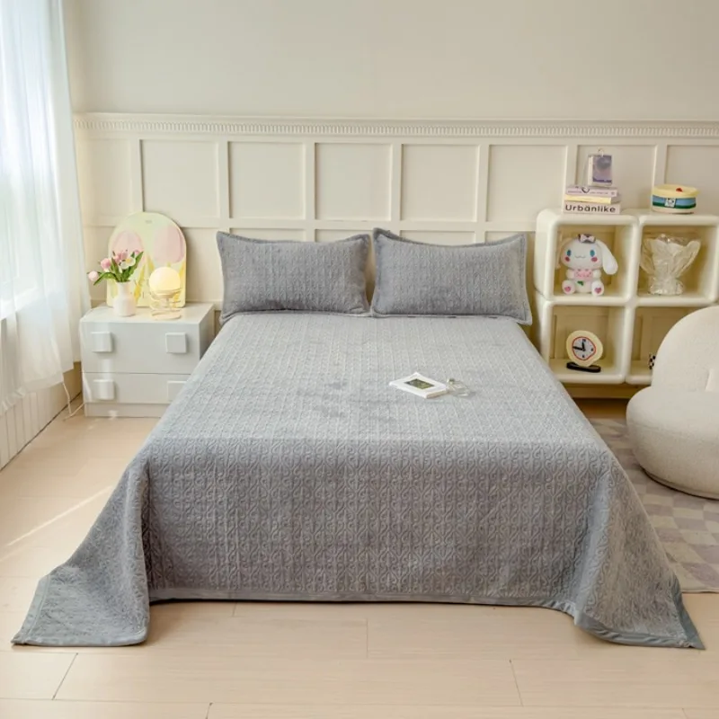 New solid color milk fleece four-season thickened bed cover quilted padded hemming double-sided fleece blanket three-piece set