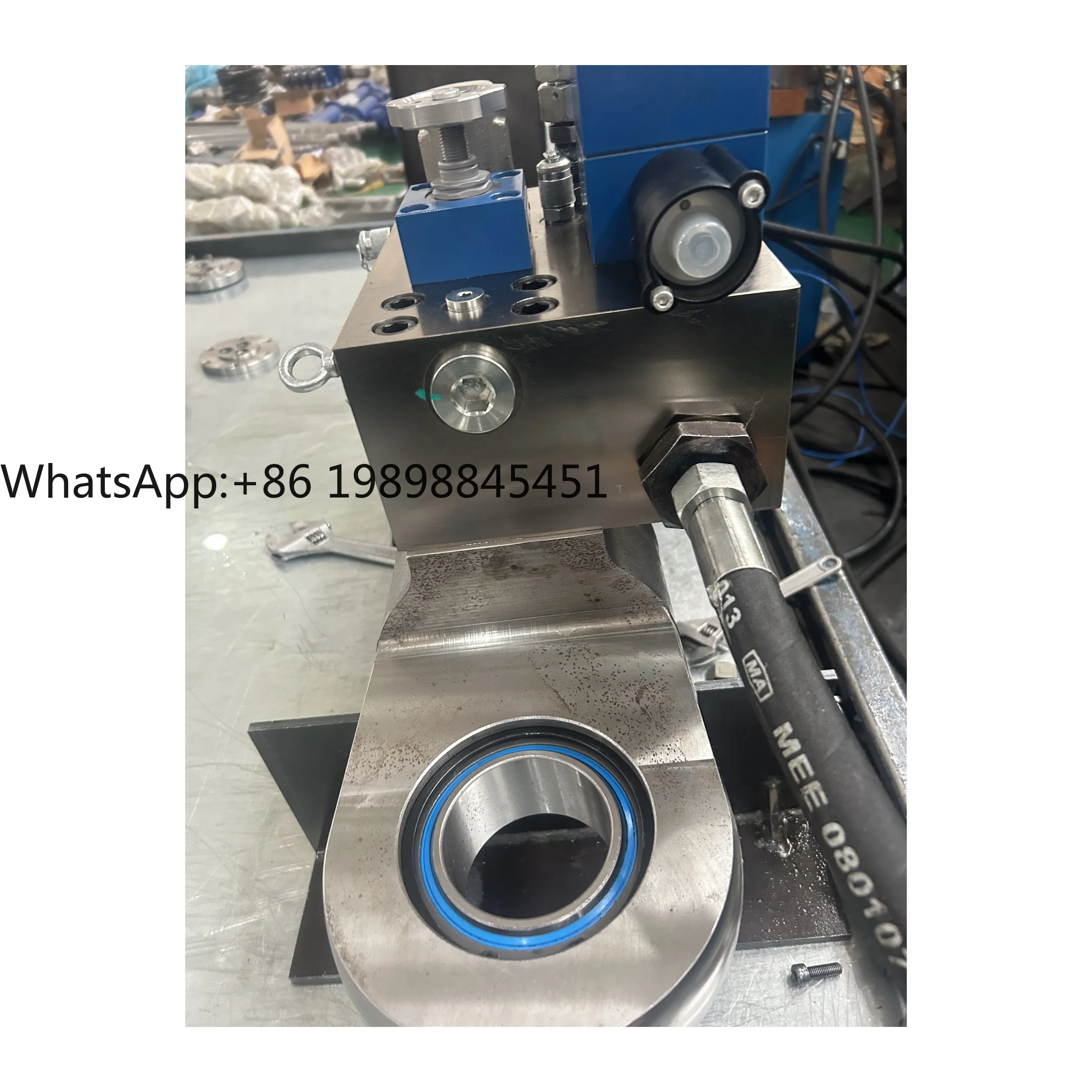 

Sun Valve Equipped Car Dumper with Hydraulic Cylinder and 2500mm Maximum Stroke