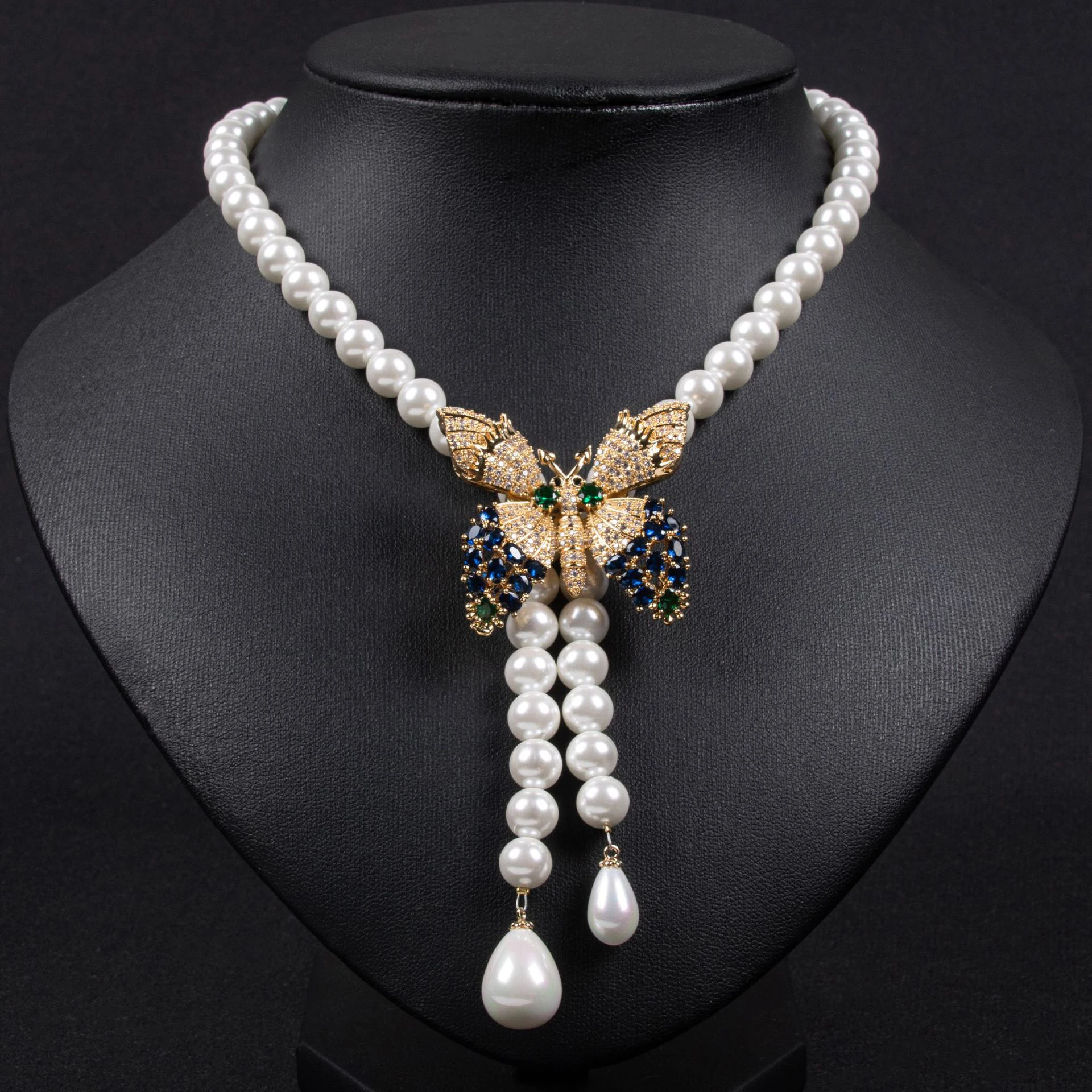 

Luxury White Shell Pearl Round Ball Pearl Necklace CZ Butterfly Design Fashion Women Sweater Necklace High Quality Party Jewelry