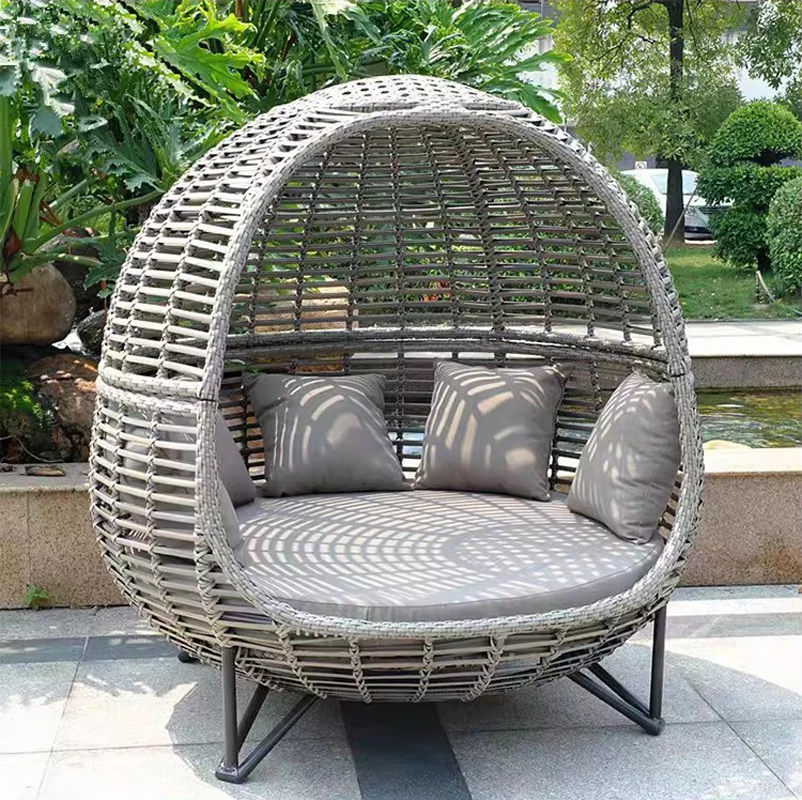 Hot Outdoor Custom Luxury Leisure Rattan Recliner Villa Garden Design Waterproof Outdoor Bird Nest Recliner