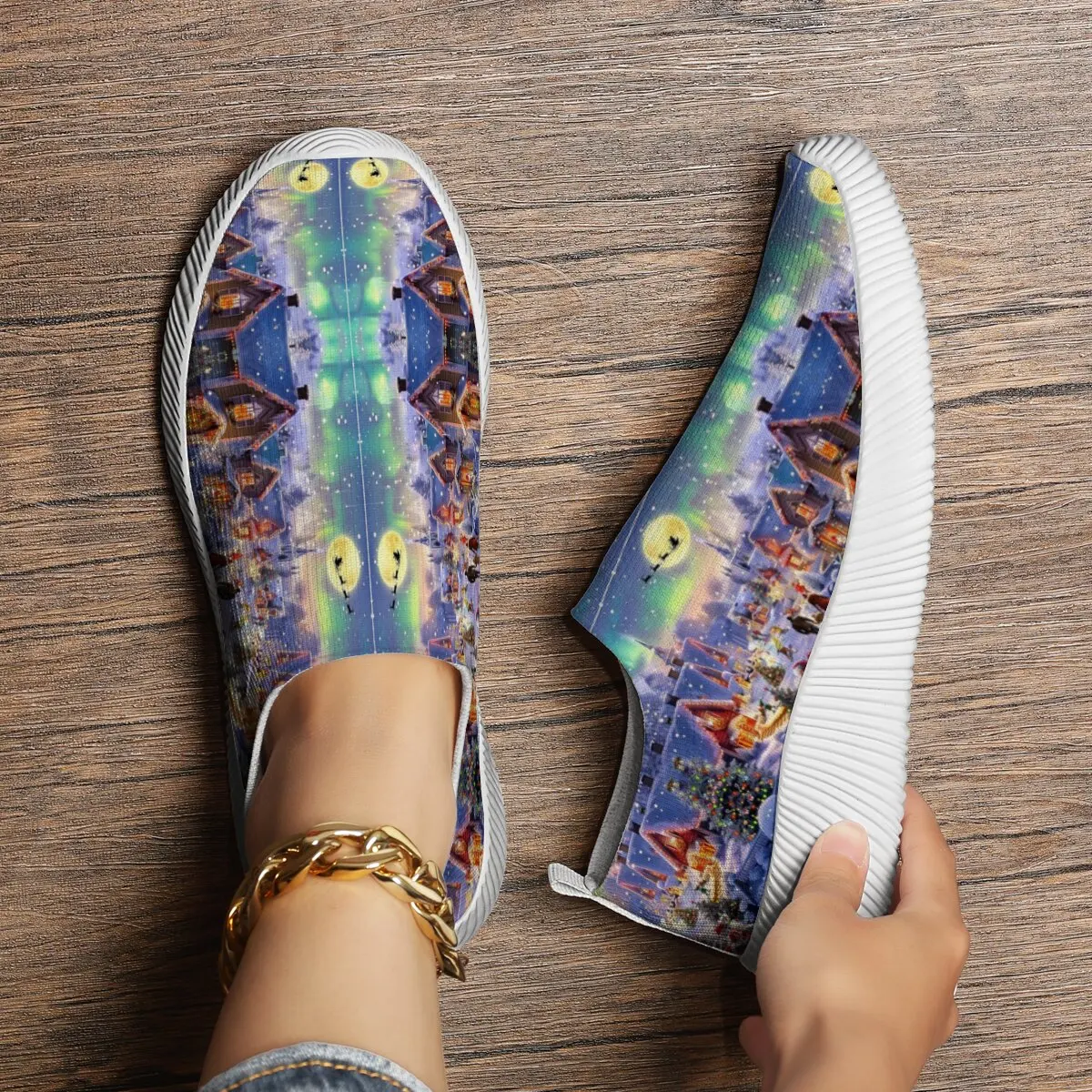 

Women's Walking Flat Christmas Snow Town Aurora Santa Claus Slip-On Shoes Soft Suitable for Travel Sports Shoes for Women
