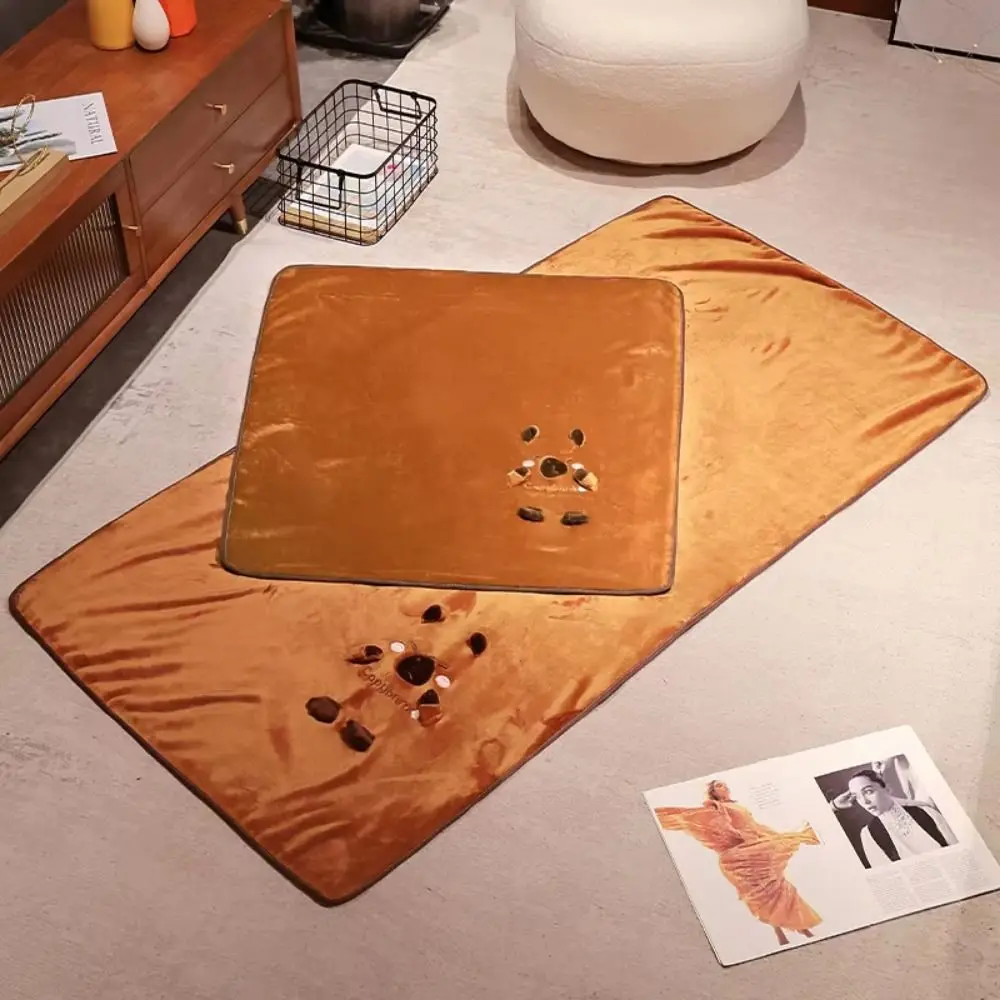 

Wearable Capybara Blanket Oversized Warm Capybara Flannel Blanket 90/165cm Hooded Cape Capybara Roll Mat For Women and Men